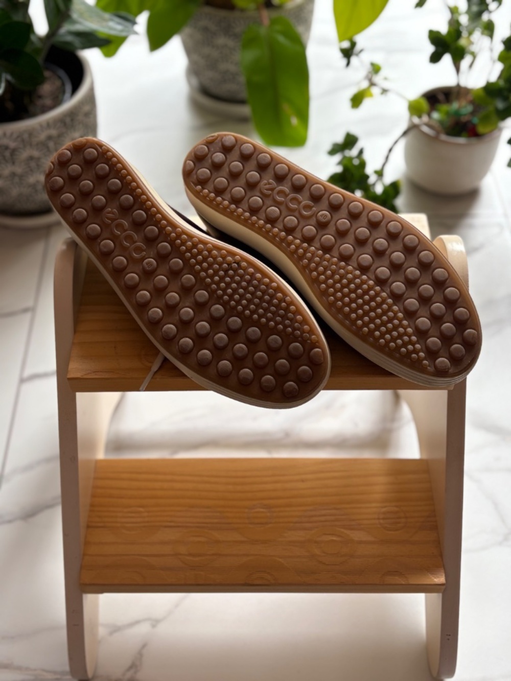 Ecco Sneakers - Picture 3 of 7